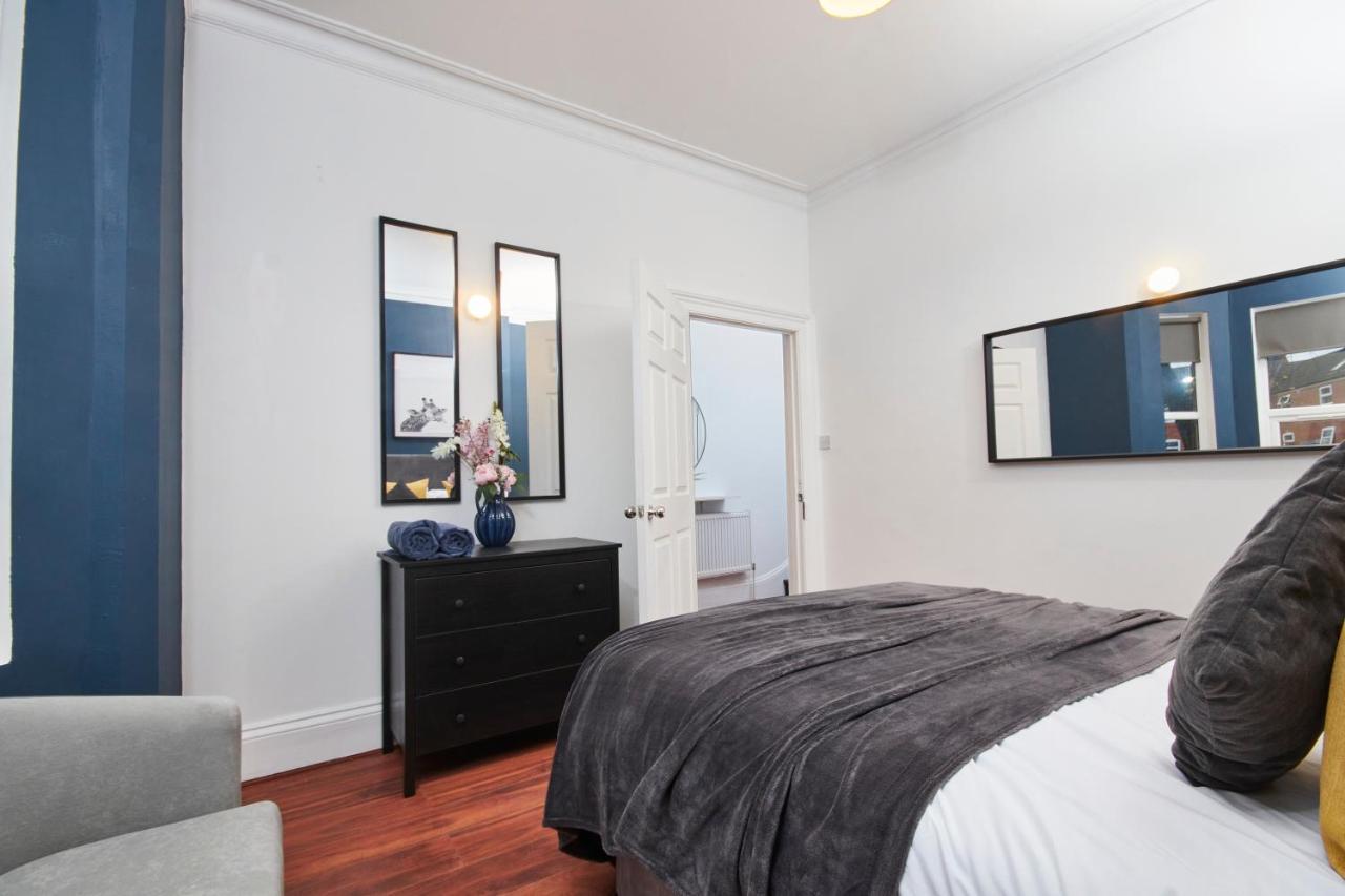5 Bed House In Leamington Spa Perfect For Contractors With 7 Beds By Purestay - 14 Night Min! エクステリア 写真