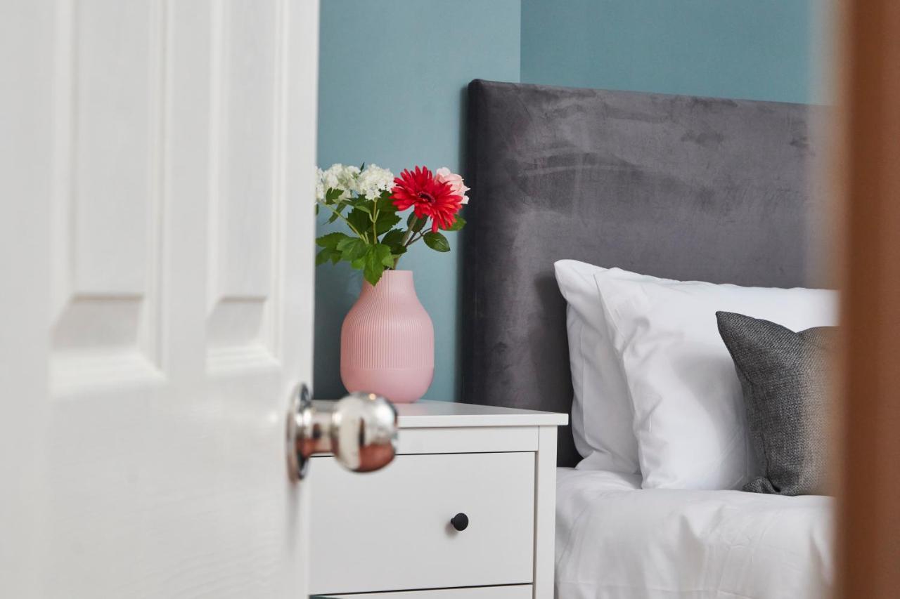 5 Bed House In Leamington Spa Perfect For Contractors With 7 Beds By Purestay - 14 Night Min! エクステリア 写真