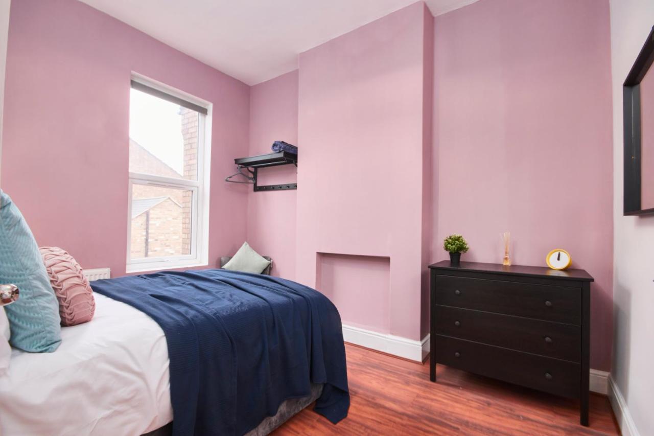 5 Bed House In Leamington Spa Perfect For Contractors With 7 Beds By Purestay - 14 Night Min! エクステリア 写真