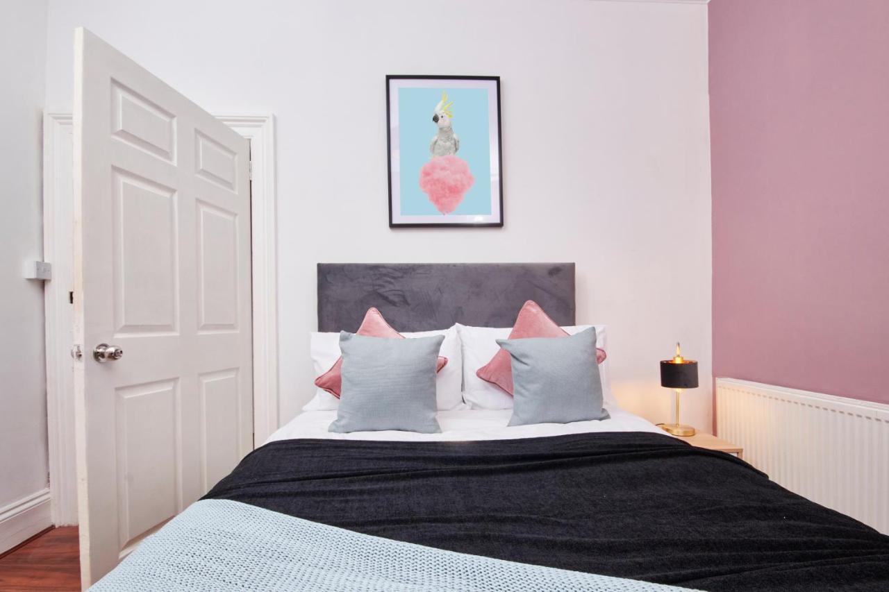 5 Bed House In Leamington Spa Perfect For Contractors With 7 Beds By Purestay - 14 Night Min! エクステリア 写真